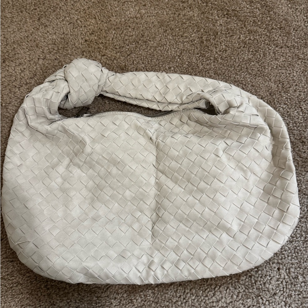 Elegant Cream Woven Women's Bag